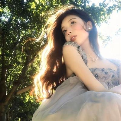 捆著你,困著我